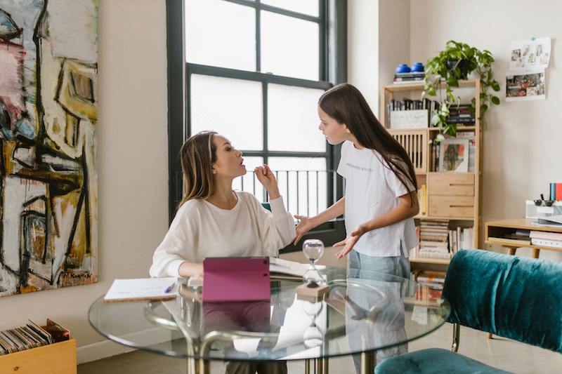 mother arguing with daughter